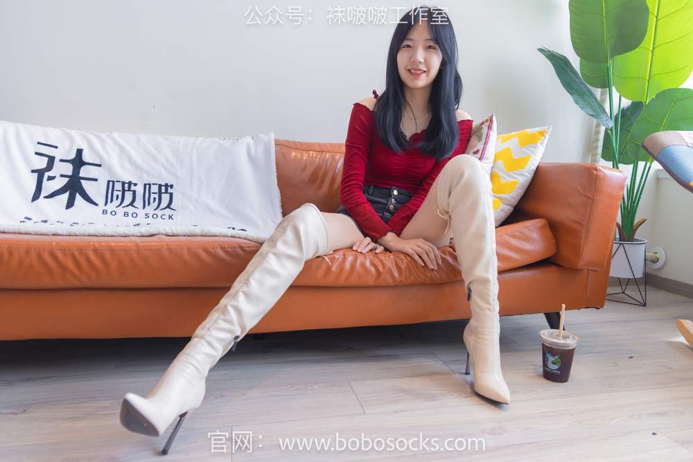 [BoBoSocks袜啵啵] No.120 小甜豆-高跟长靴、白棉袜、裸足 [170P1V6.92GB]