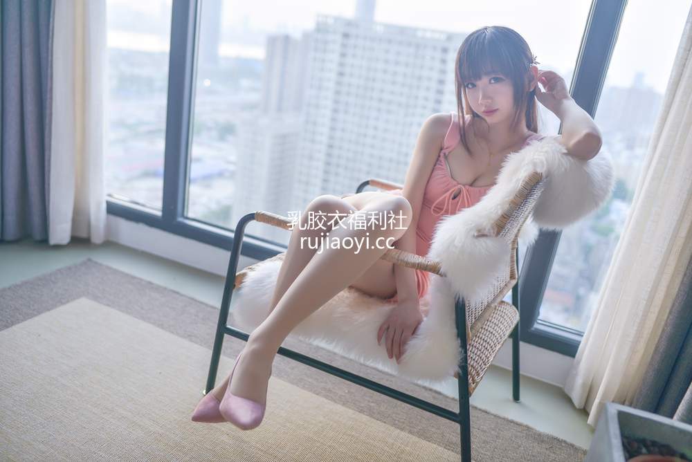 [网红杂图] 雪琪 - 粉色连衣裙 [42P362MB]