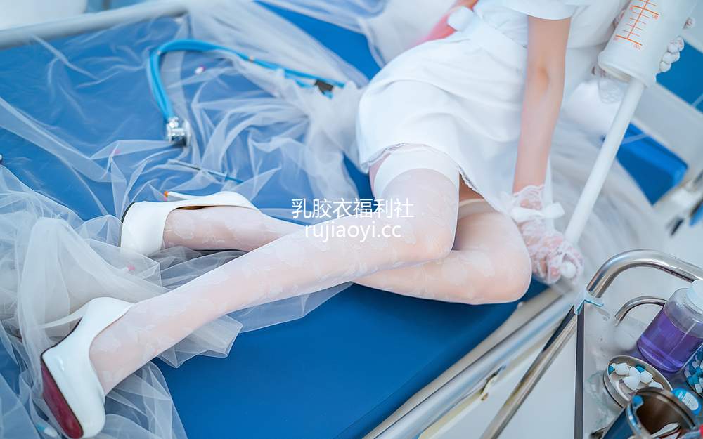 [网红杂图] Kitaro_绮太郎 - 喜多川海梦 白色护士 [15P101MB]